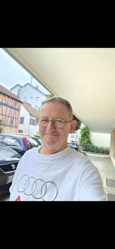 Hans 59 лет Frankfurt  Германия