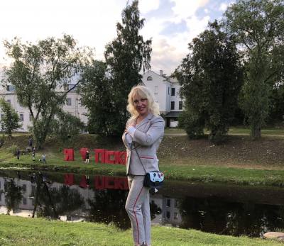 Larissa 55 ans Saint-petersburg  Russie