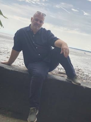 Alan  65 лет Albon Франция