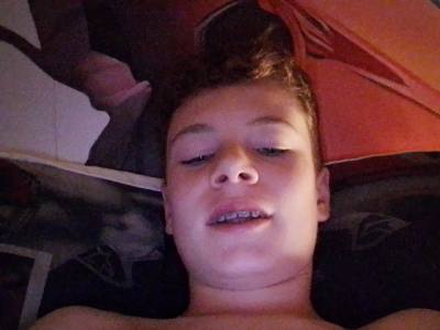 Axel 18 лет Les Mées  Франция