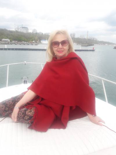 Inna 63 ans Odessa Ukraine