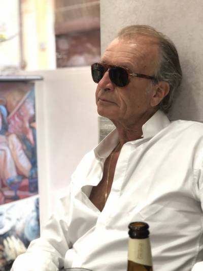 Stephane 70 лет Gannat Франция
