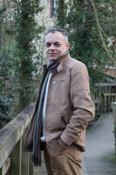 Philippe 52 лет Nantes  Франция
