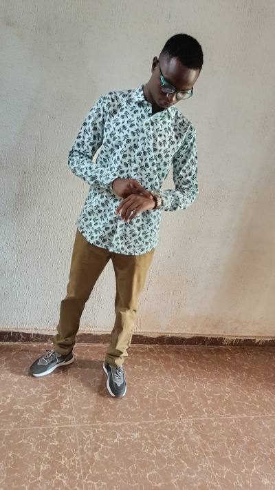 Emmanuel 24 лет Boké  Тунис