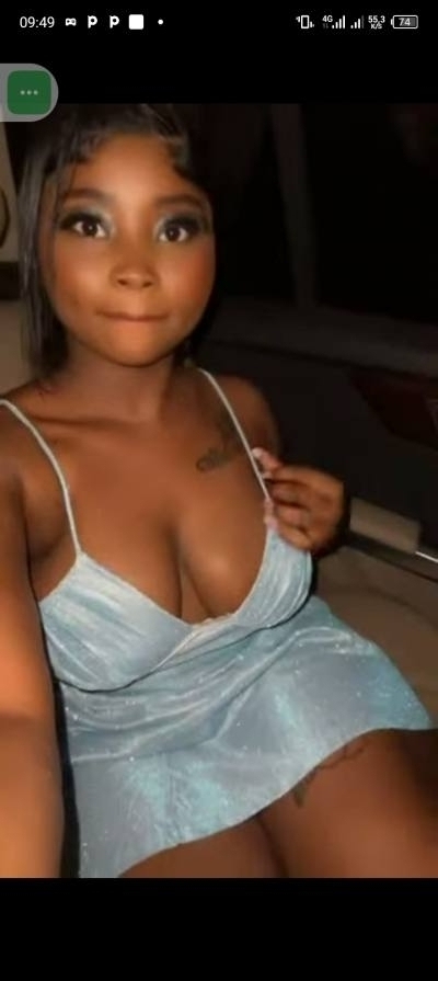 Raïna 21 ans Bobo Dioulasso Afrique du Sud