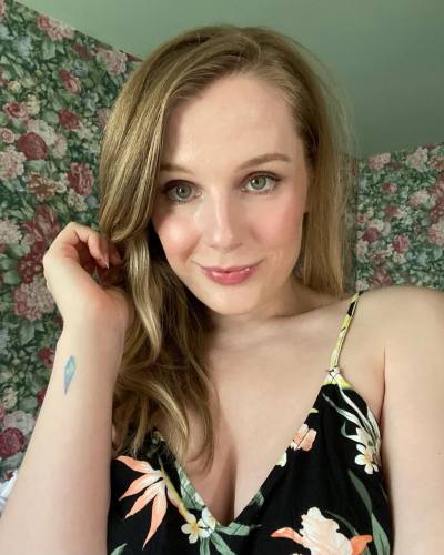Anna 34 years Bonns Germany