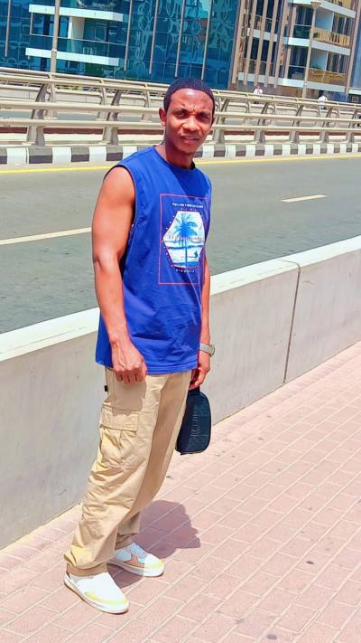 Ahmed 31 лет Dubai  ОАЭ