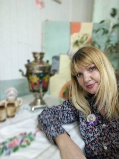 Elena 51 ans Gomel Biélorussie
