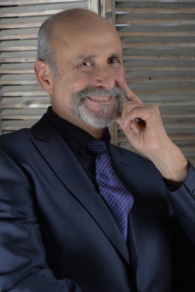 Daniel 71 ans Valencia Espagne