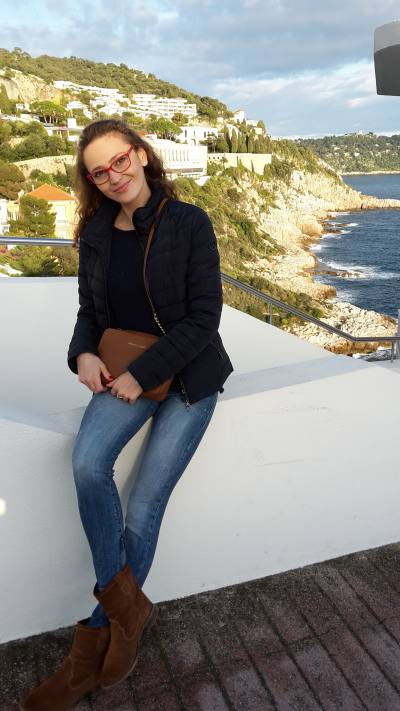 Régina 43 ans Nice France
