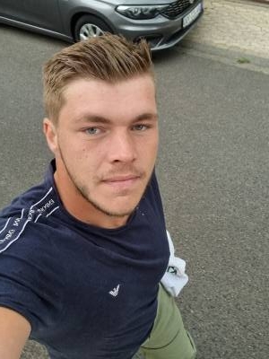Andy 32 лет Bonn Германия