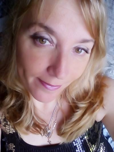 Helen 54 ans Cанкт-Петербург Russie
