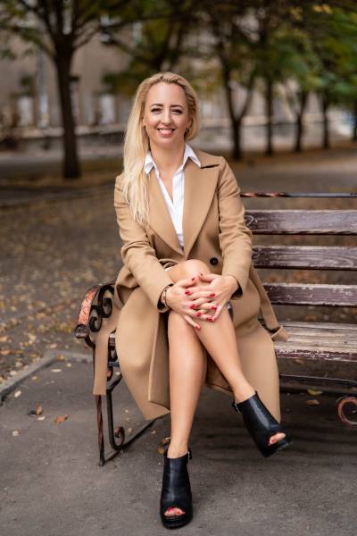 Irina 50 ans Odesa Ukraine