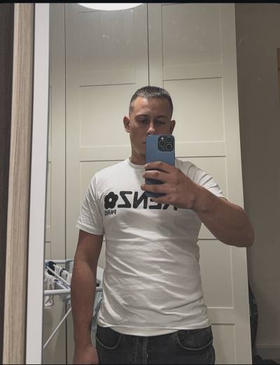 Rémy 25 ans Somain France