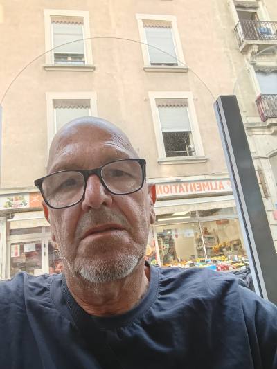 Frédéric 54 ans Paris France