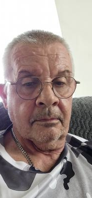 Mick 65 лет Mesanger  Франция