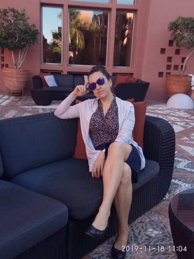 Olga 46 ans Kharkiv  Ukraine