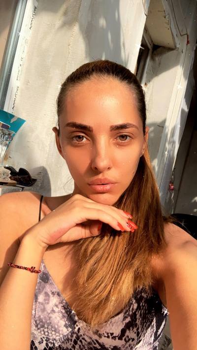 Roxana 34 years Bucharest Romania