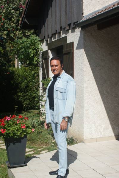 Franck 54 ans Grenoble France