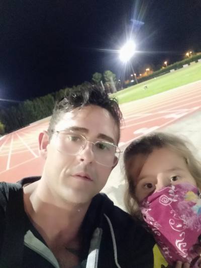 Oscar 43 ans Barcelona Espagne