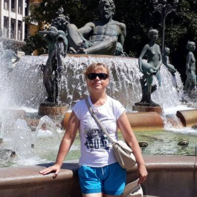 Galina 55 ans Petropolis Russie