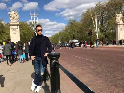 Omar 31 лет Paris  Франция