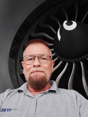 Marc 62 ans Liège Belgique