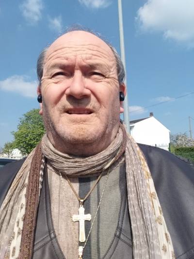 Guy 74 ans Chateauroux France