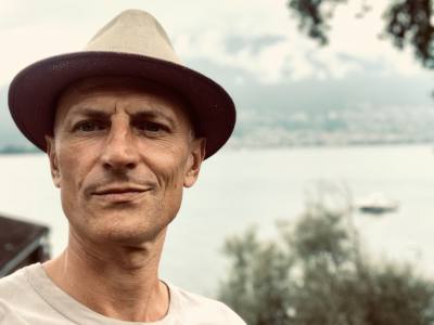 David 52 лет Zürich Швейцария