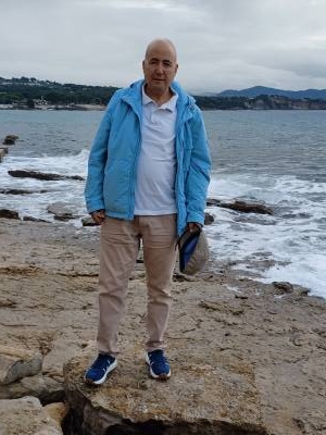 Djamel 54 лет Ste Foy Les Lyon Франция