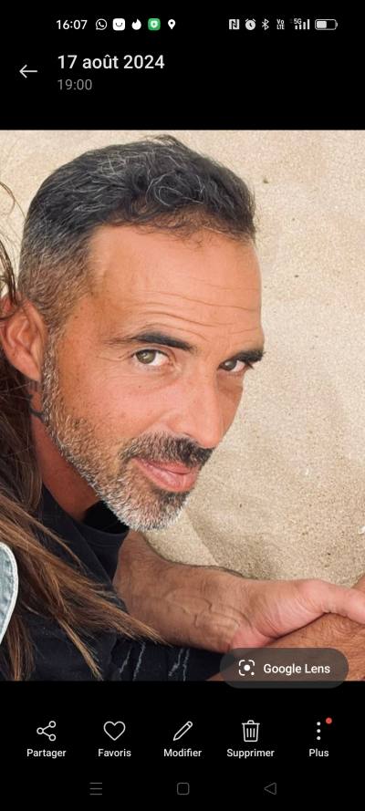 Cédric 41 лет Marsais Sainte Radegonde Франция