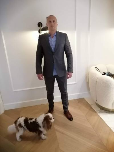 Dmitrij 47 ans Ahus Suède
