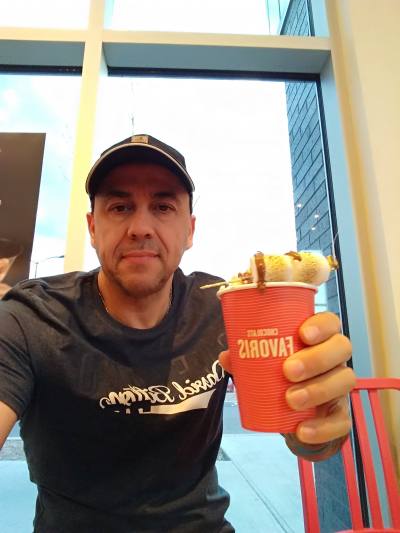 Eric 59 ans Montréal  Canada