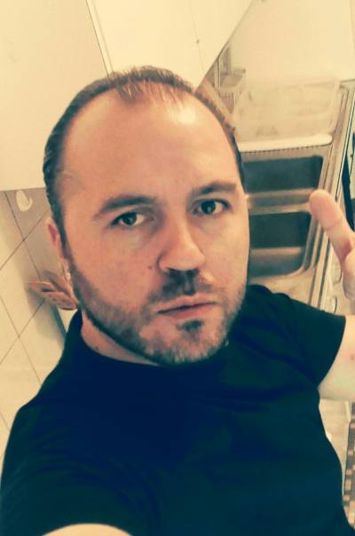 Miguel 44 лет Bulle Швейцария