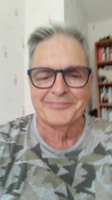 Lucien 71 ans Lyon France