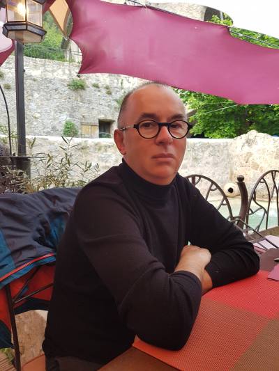Robert 62 лет Le Puy En Velay Франция