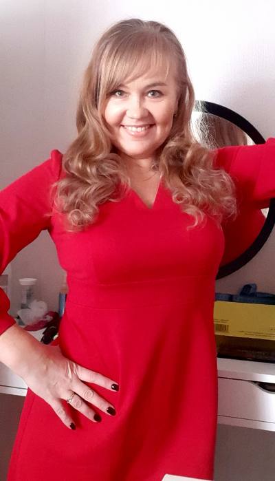 Elena 50 ans Saint Petersburg  Russie