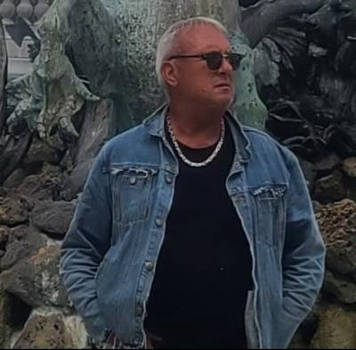 Marvin 64 лет Ajaccio Франция