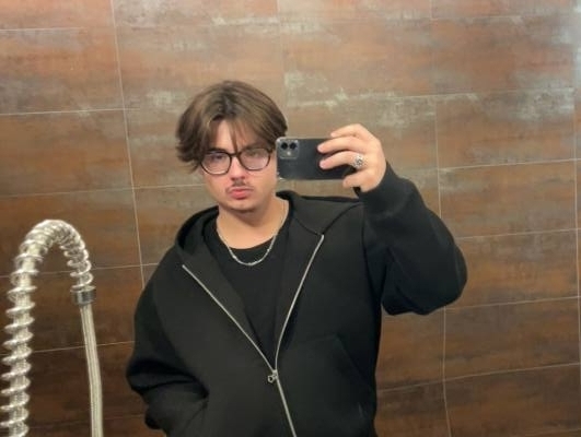 Natanael 27 лет Épinouze Франция