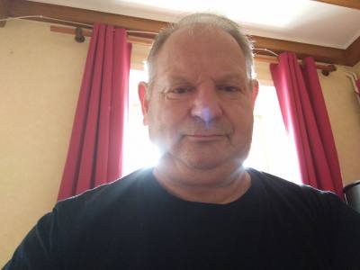 Jean marc 64 лет Saumur Франция