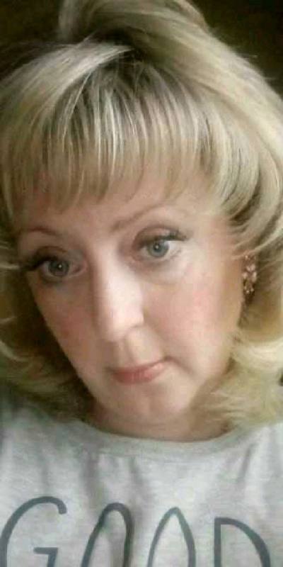 Julia 49 ans Запорожье  Ukraine