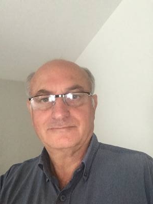 Jacky 65 лет Moulins Франция