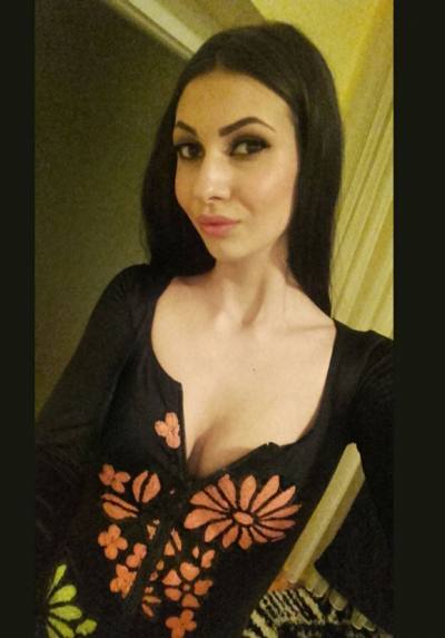 Yana 31 ans Lyon France