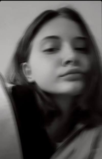 Александра 22 ans С. ПРИБУЖАНИ Ukraine