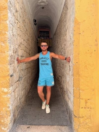 Siarhei 35 лет  Бельгия