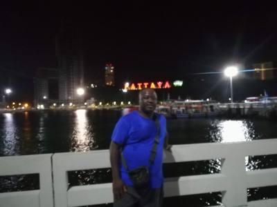 Abdul 54 лет Manchester Великобритания