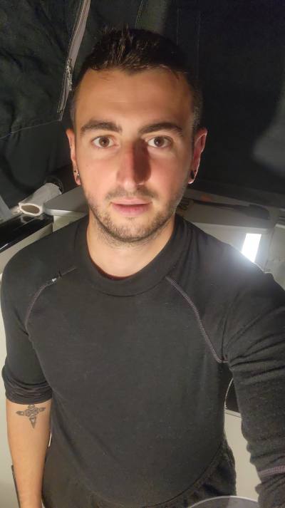 Jordan 29 лет Neydens Франция