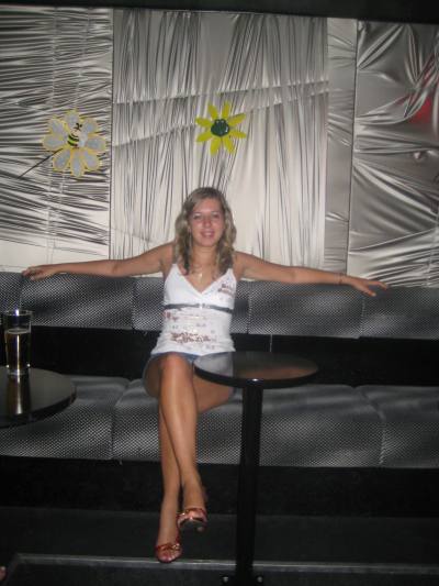 Katerina-Larisa 41 ans Riga Lettonie