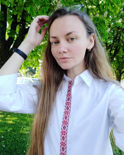Haly 36 ans Kiyv Ukraine