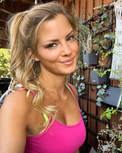 Elena 39 ans Kyiv Ukraine
